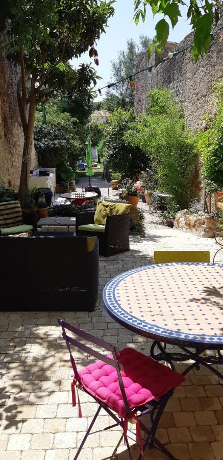 Bed and Breakfast Le Jardin Montbazin Exterior foto